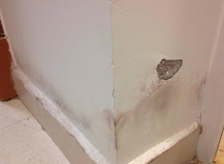 墻面滲水有什么辦法修復？屋頂防水施工的時候這些要留意